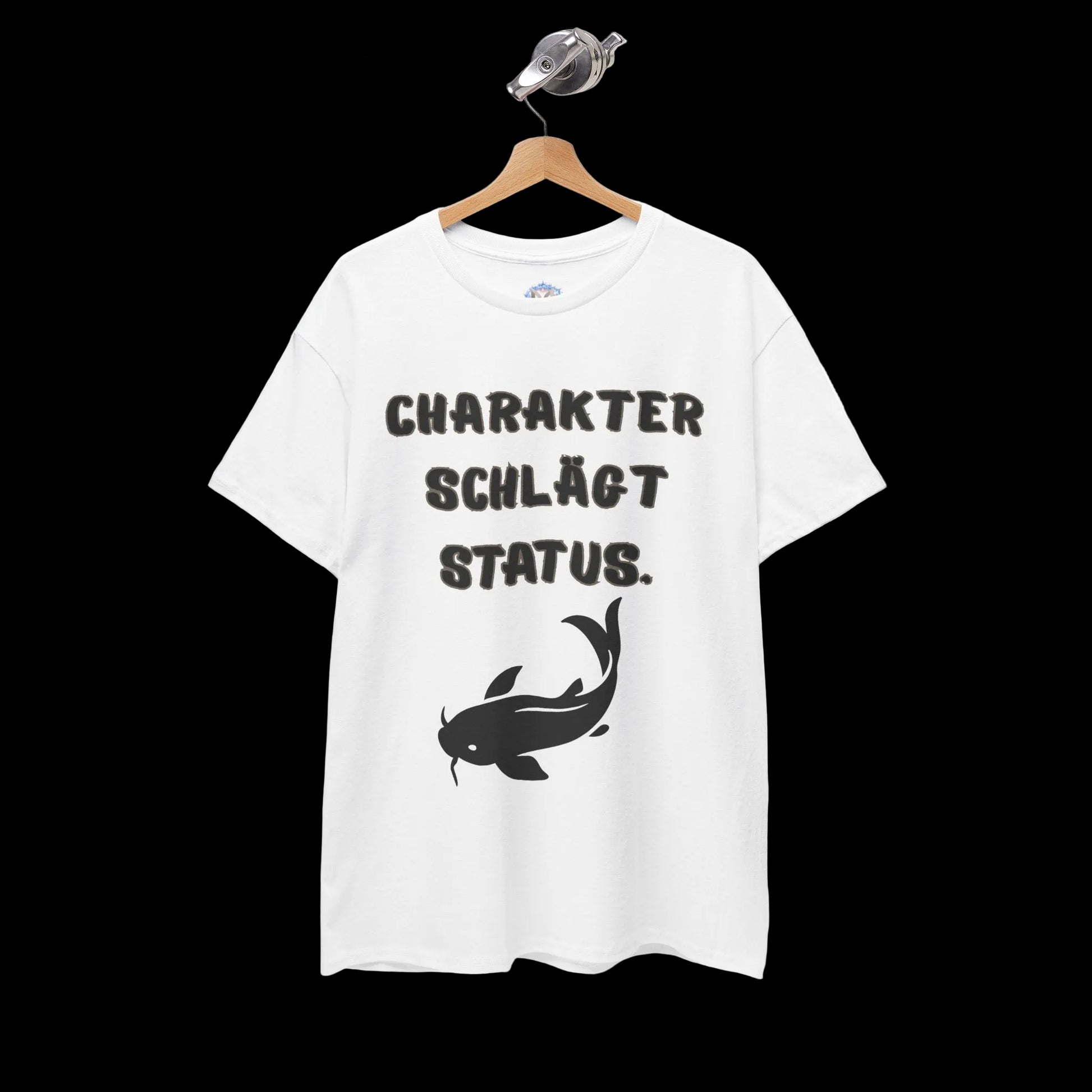 Herren T-Shirt mit lustigem Vater-Spruch "Charakter schlägt Status" - Premium Baumwolle